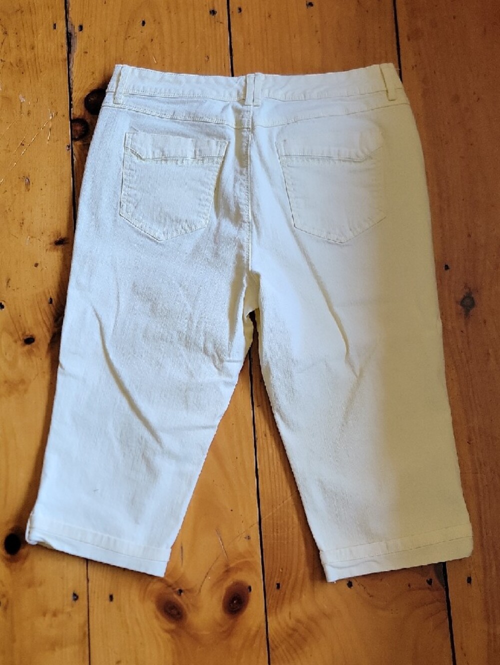 Yellow Mid-Length Stretch Capris - Picture 2 of 2